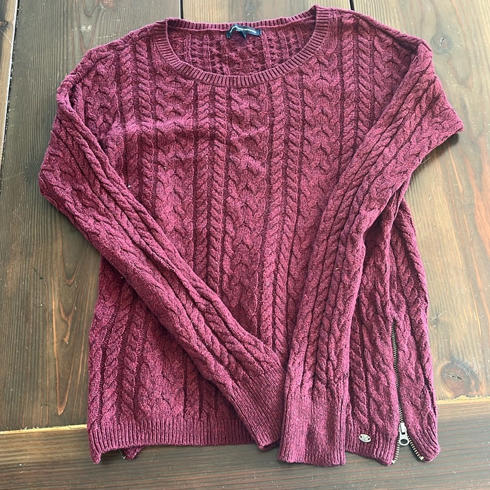 American eagle sweater